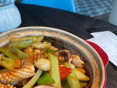 西芹啫鱿鱼-鹊玥·粤菜小馆(汇智国际商业中心店)