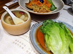 -蟹黄鱼·海派深夜面馆(巨鹿路店)