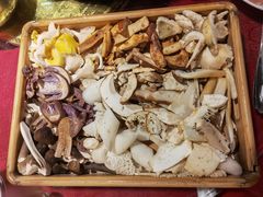 -宣威山野人家·云南菜·菌火锅(金碧店)