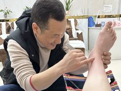 -创新足专业修脚(龙荷路店)