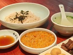 -裕兴记•蟹黄面馆(人民广场店)