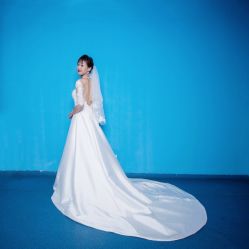 -莫小姐婚纱