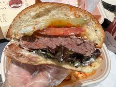 柠香蟹籽牛肉汉堡-JPG canteen(广州寺右公馆店)