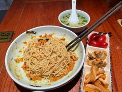 -裕兴记•蟹黄面馆(人民广场店)