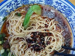 -渝之汇牛肉豌杂面