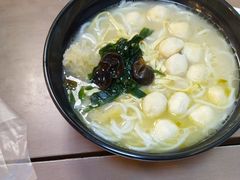 -灵芝妹子海鲜米线(瓦房店新玛特店)