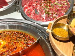 -老房老舍重庆火锅(假日城市店)