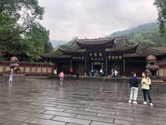 大门-峨眉山报国寺