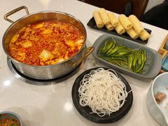 酸汤猪手火锅-小街猪手(团结湖店)