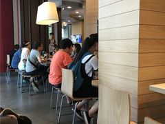 大堂-麦当劳(季华好又多店)