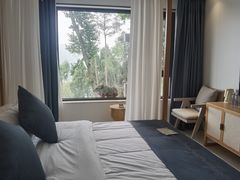 -华凌山庄·隐湖栖