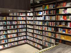 -钟书阁(群光广场店)