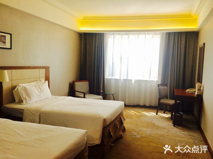 深圳万悦格兰云天大酒店房间图片