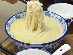 -雪琴面馆富安特色鱼汤面(城中花园店)