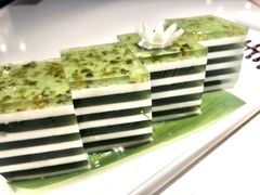 绿茶桂花糕-粤点越有·茶点·粤菜(樵岭国际店)