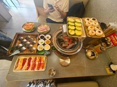 -围炉肉舍•炭烤活鳗•丹东海鲜烤肉(步行街店)