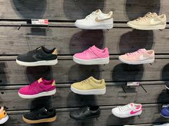 -ABC MART(心斎橋店)