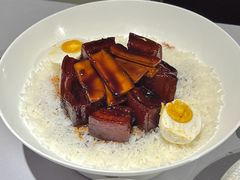 咸蛋目鱼红烧肉-屋里厢上海菜馆