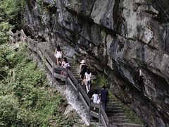 -龙水峡地缝景区