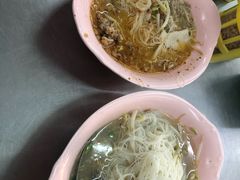 -榮泰米粉湯(Left Shop)