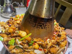 铜锅牛蛙-蛙蛙叫干锅年代(簋街总店)