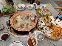 -阿婆情腊排骨火锅(金虹路店)