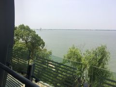 -上海滴水湖皇冠假日酒店