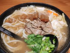 -鑫花溪牛肉米粉(凤凰街创始总店)