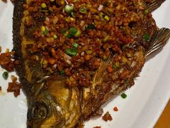 干烧武昌鱼-莲餐厅·湖北菜·藕汤是头牌(愚园路店)