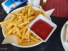 -WOLFGANG PUCK KITCHEN & BAR(迪士尼小镇店)