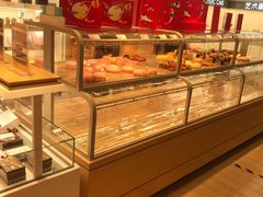 面包甜点陈列柜-好利来(西罗园店)