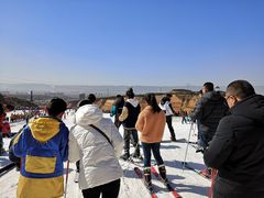 -采薇庄园四季滑雪场