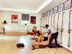 -成都阿难陀艾扬格瑜伽中心