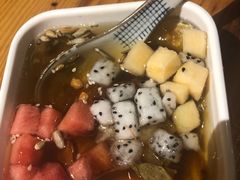 -野山舂·贵州现舂酸汤火锅(鸿通城店)