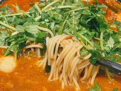 招牌炸酱小锅米线-肥汁米蘭香港米线(长宁来福士店)