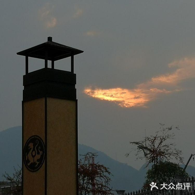 逛逛恩施民俗街