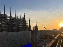 -文艺复兴百货(米兰大教堂广场店)