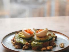 牛油果煮蛋吐司-RAC BAR(安福路店)