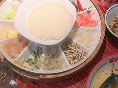 -怪噜范·老贵阳街头名小吃(鸿通城店)