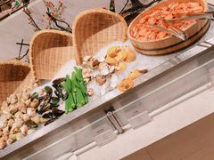 -华邑酒店·鲜艳全日自助餐厅