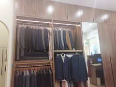-吴志坚洋服店(贵都邻里中心店)