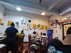 大堂-华哥新鲜猪精品美食