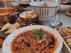 -有红鸡毛店·川菜(建设路店)