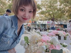 -杭州西湖银泰百货