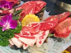 黑牛六拼-明洞阿姨·韩式酱蟹烤肉·创意料理(三元桥店)