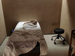 -灸春堂·艾灸·痛症·整脊连锁(之江银泰店)
