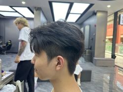 -米可造型烫发染发