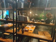 -琥珀老六龙虾(四里河店)