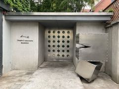 -穹六人间 people 6(岳阳路店)