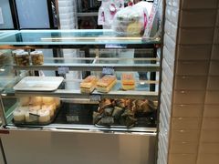 面包甜点陈列柜-白玉兰食品(仲盛世界商城店)